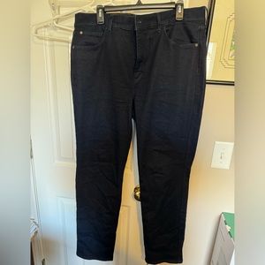 Excellent condition Eddie Bauer jeans, slightly curvy high rise, straight style
